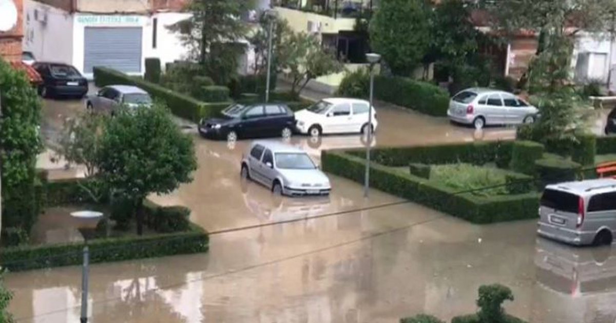 Përkeqësohet situata në Lezhë, përmbyten banesat, izolohen banorët