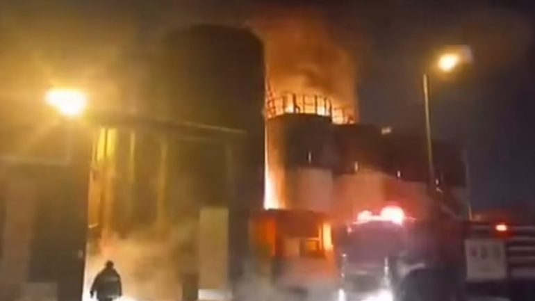 Sulmohet me dron fabrika e armëve në Iran