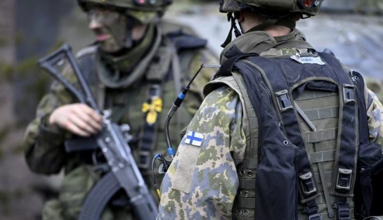 Finlanda premton miliona dollarë ndihmë ushtarake për Ukrainën, por jo tanke