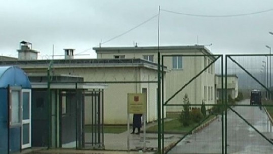 I dënuari për vrasje dhunon punonjësin e policisë në burgun e Drenovës