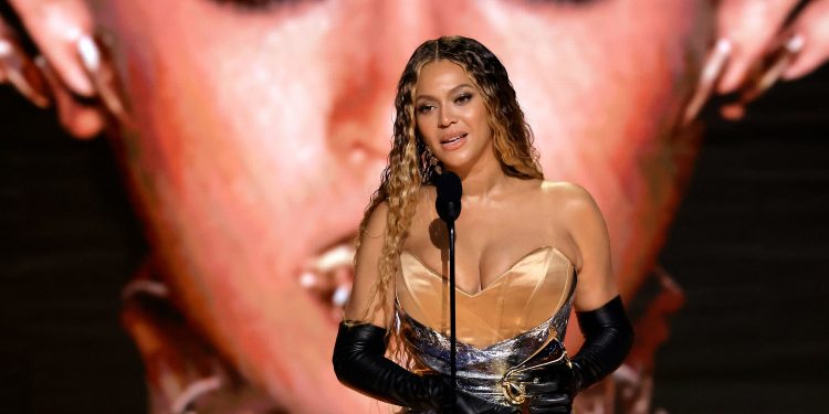 Beyonce bën histori, thyen rekord në ceremoninë e çmimeve Grammy