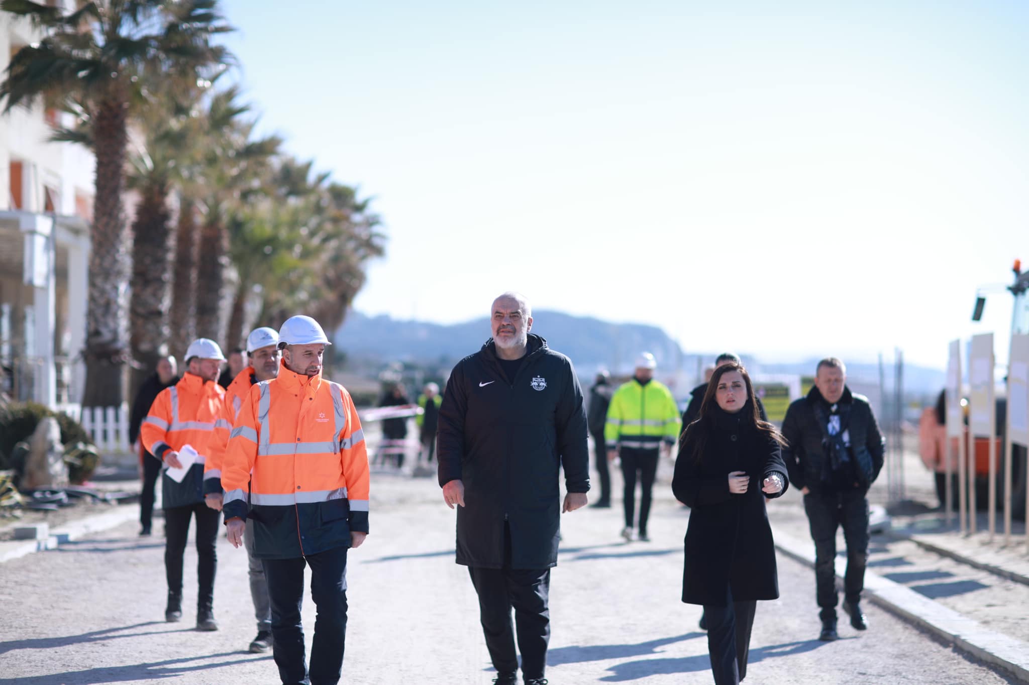 &#8220;Me Anin, kryetaren e palodhur të bashkisë Durrës&#8221;, Rama inspekton punimet e projektit të Lungomares së Plazhit