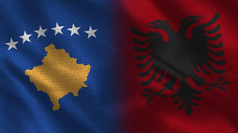 Kryebashkiakja Emiriana Sako uron 15-vjetorin e pavarësisë së Kosovës