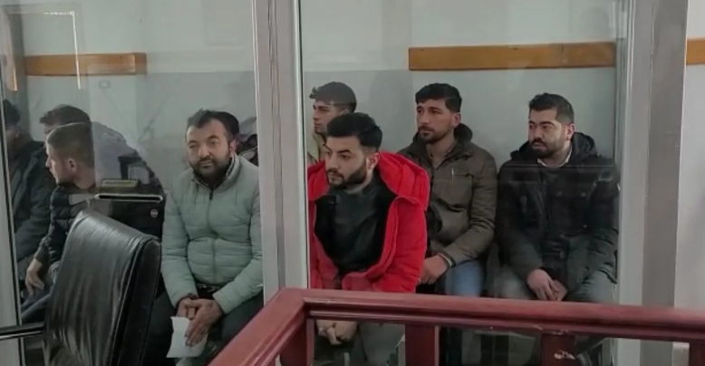 “Vijmë nga zonat e tërmetit”/ Lirohen nga burgu 5 turqit që u kapën në Durrës me pasaporta false bullgare