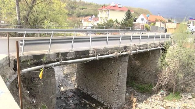 I ra të fikët teksa po punonte mbi urë, punëtori ndërron jetë