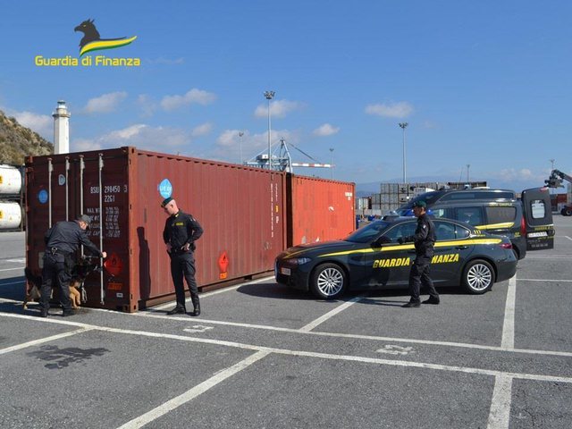 Shkoi në Port për të grabitur 60 kg kokainë, në pranga 37-vjeçari shqiptar në Itali