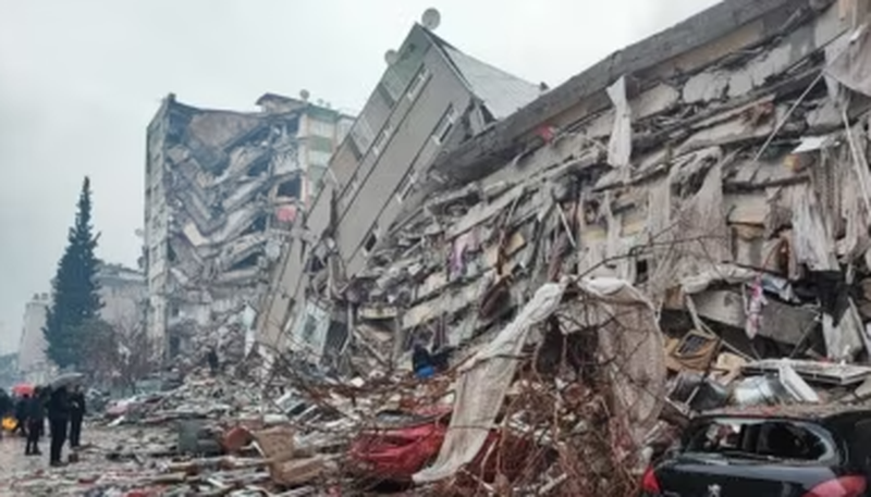 Bilanci i fundit kap shifra të frikshme në Turqi, tërmeti shkatërrues me mbi 21 mijë viktima