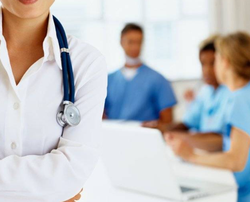 Tmerr/ Vetëm dy orë pas lindjes, infermierja tenton të vrasë foshnjën