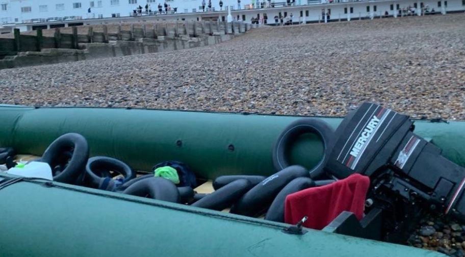 “Kisha 10 mijë paund borxh për të shlyer”, burg për 38-vjeçarin shqiptar në Angli, u kap në “shtëpi” bari