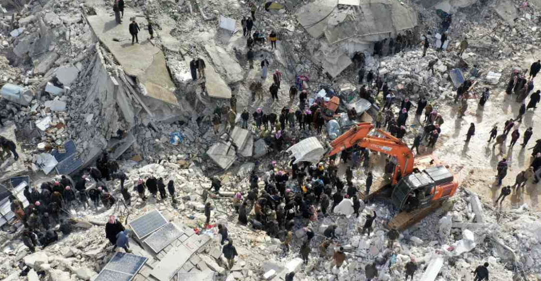 Ikën në Turqi për t’i shpëtuar luftës në Gaza, familja palestineze shuhet nën rrënojat e tërmetit