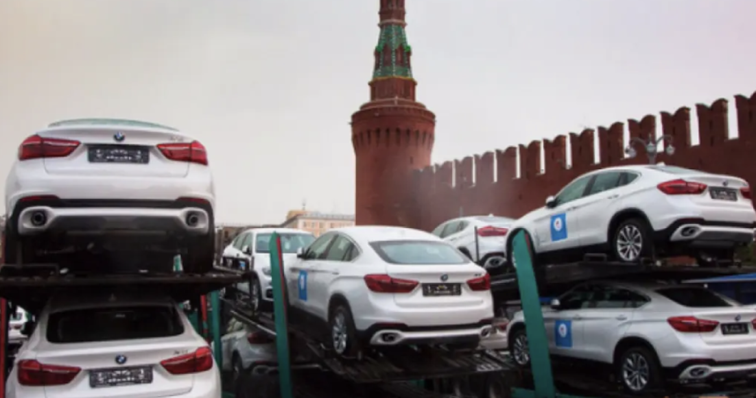 Historike/ Rusia regjistron rënie me 77.6% në prodhimin e makinave