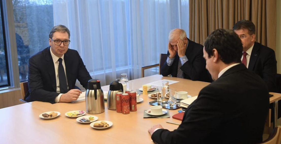 “Tym i zi” në Bruksel, nuk ka marrëveshje mes Kosovës dhe Serbisë, Vuçiç: Do takohemi sërish në 18 mars