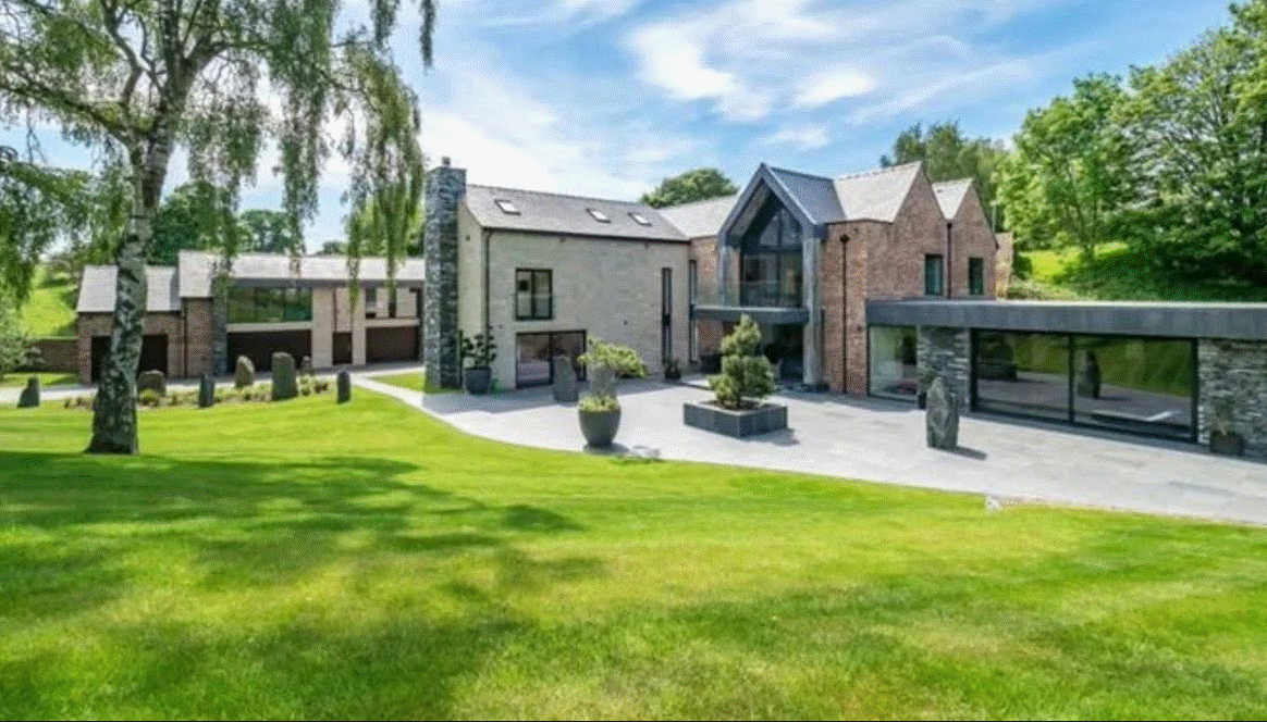 Ronaldo nxjerr në shitje vilën që zotëron në Manchester