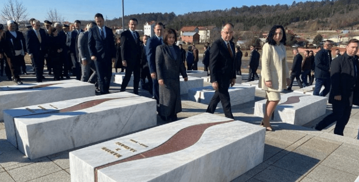 Krerët e Kosovës dhe Presidenti Begaj homazhe te memoriali Adem Jashari