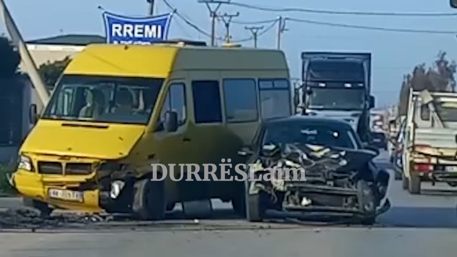 Durrës/ Aksident në Xhavzotaj, detajet e para (FOTO)