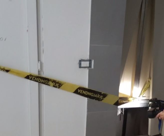 Shkëputet 5 kate ashensori i një pallati në Tiranë, lëndohet çifti i bashkëshortëve