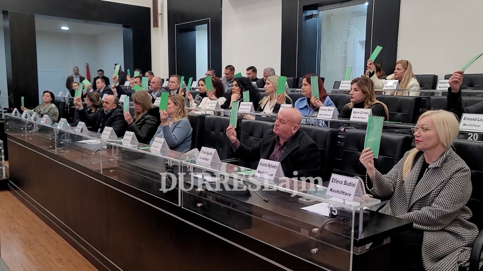 Durrës, këta janë 3 këshilltarët e rinj bashkiakë (FOTO)