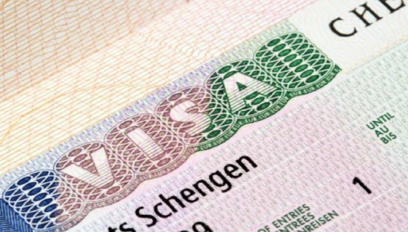 Maqedonia i kërkon Brukselit heqjen e tarifës prej 7 eurosh për të udhëtuar në vendet Shengen