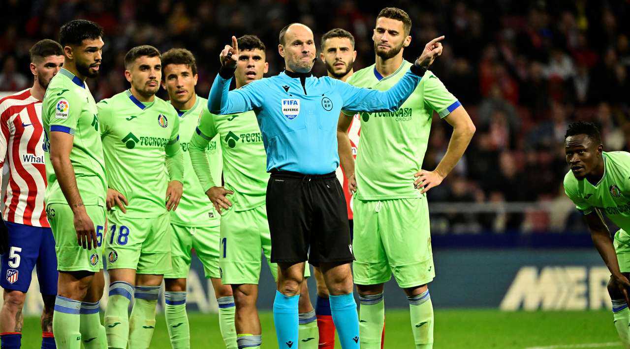 Simeone kundër VAR-it: Vetëm Atletico ime pa asnjë penallti pro