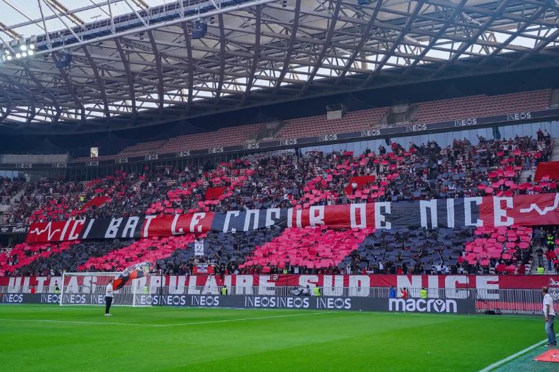 Skandal në Francë, xhirojnë film për të rritur në stadium ndërsa luhej ndeshja