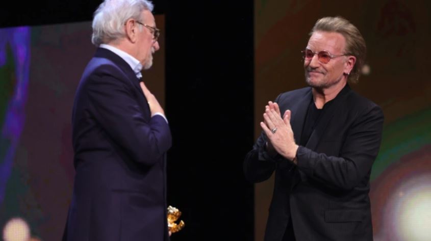 Regjisori Steven Spielberg nderohet me çmimin &#8220;Arritje e përjetshme&#8221;