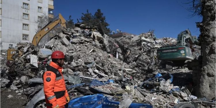 Shkon në mbi 50.000 numri i viktimave nga tërmetet në Turqi dhe Siri