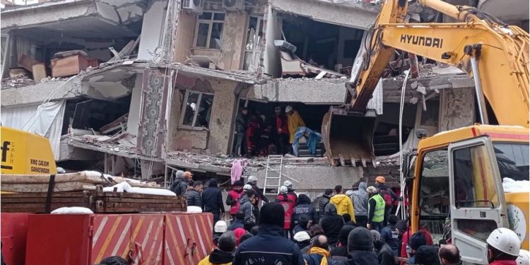 Turqia goditet nga një tjetër tërmet i fortë me magnitudë 7.7