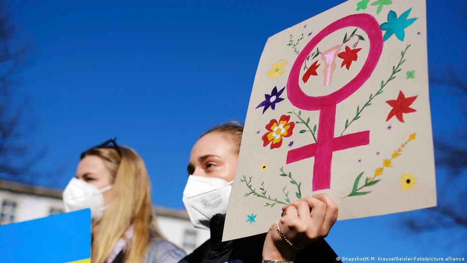 Gjermani: Gratë ende paguhen 18% më pak se burrat