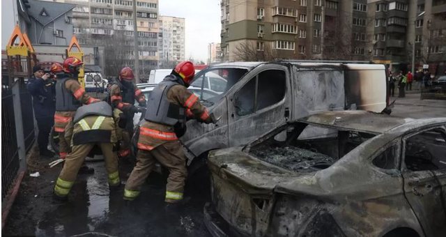 Rusia rinis sulmet në të gjithë Ukrainën, 15 shpërthime vetëm në Kiev