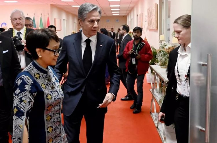 Blinken zbulon çfarë i kërkoi ministrit të Jashtëm rus