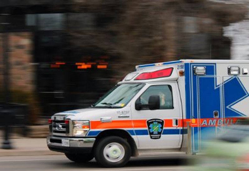 Tronditëse/ Nëna ther djalin 4-vjeçar me thikë në sy të gjyshes