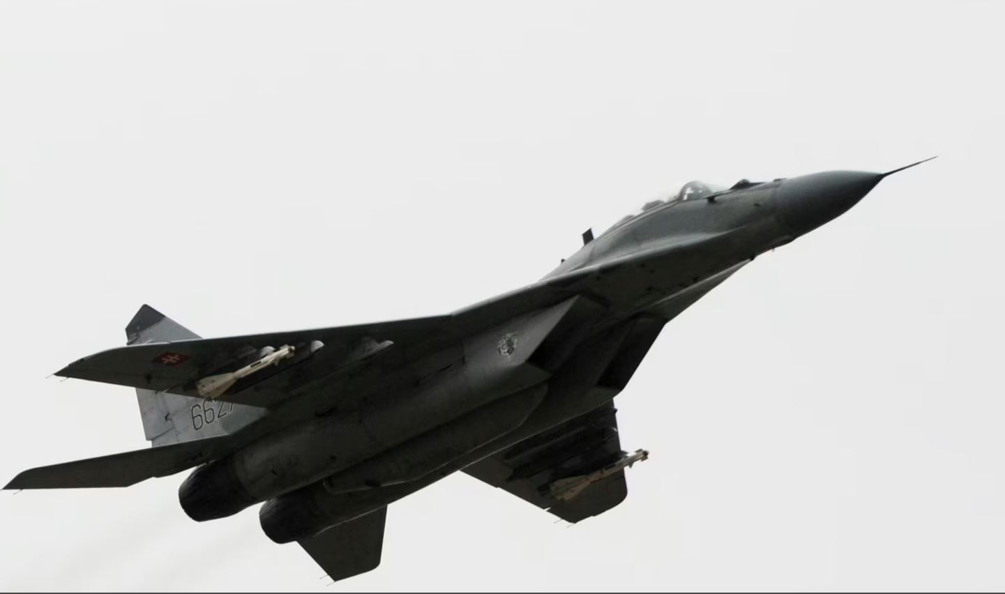 Sllovakia vendos t’i dërgojë avionë luftarakë Ukrainës