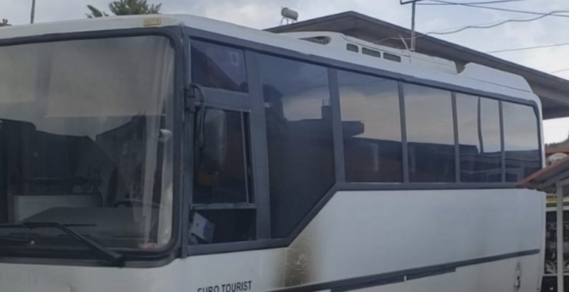 Merr flakë autobusi pranë një shkolle 9-vjeçare