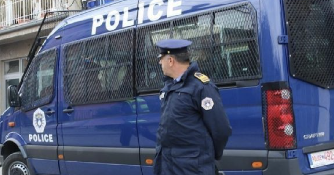 Arrestohet një serb për krime lufte, dyshohet se kishte rrahur me shkop gome dhe shqelma një person