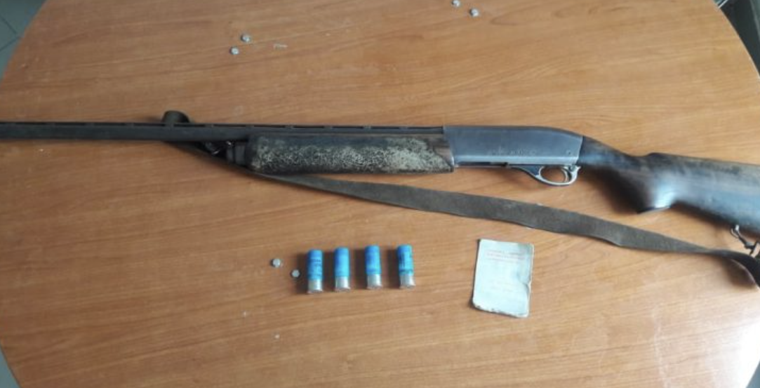 Plagosi me armë gjahu 49-vjeçarin në Kurbin pas konfliktit banal, lokalizohet dhe kapet autori (EMRI)