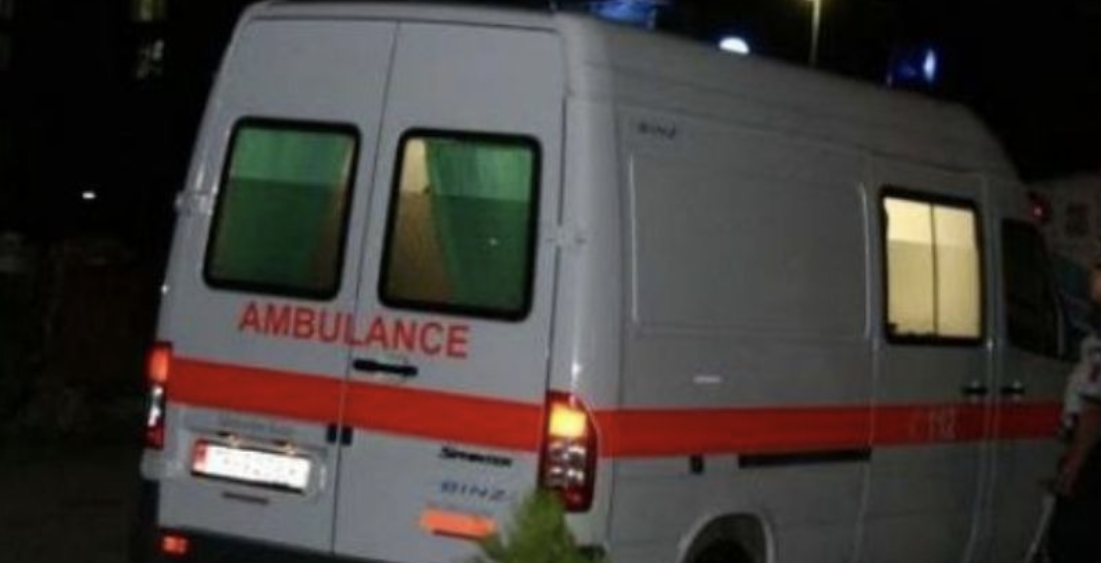 E rëndë, gjendet pa jetë pranë banesës një 35-vjeçar