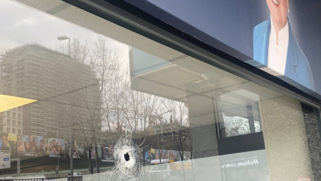 Alarmohet Stambolli, sulm i armatosur ndaj zyrave të një partie