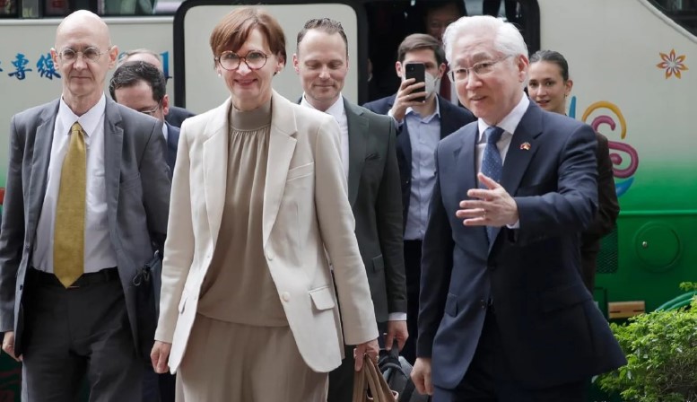 Hera e parë në 30 vjet, ministrja gjermane viziton Tajvanin, “tërbohet” Kina