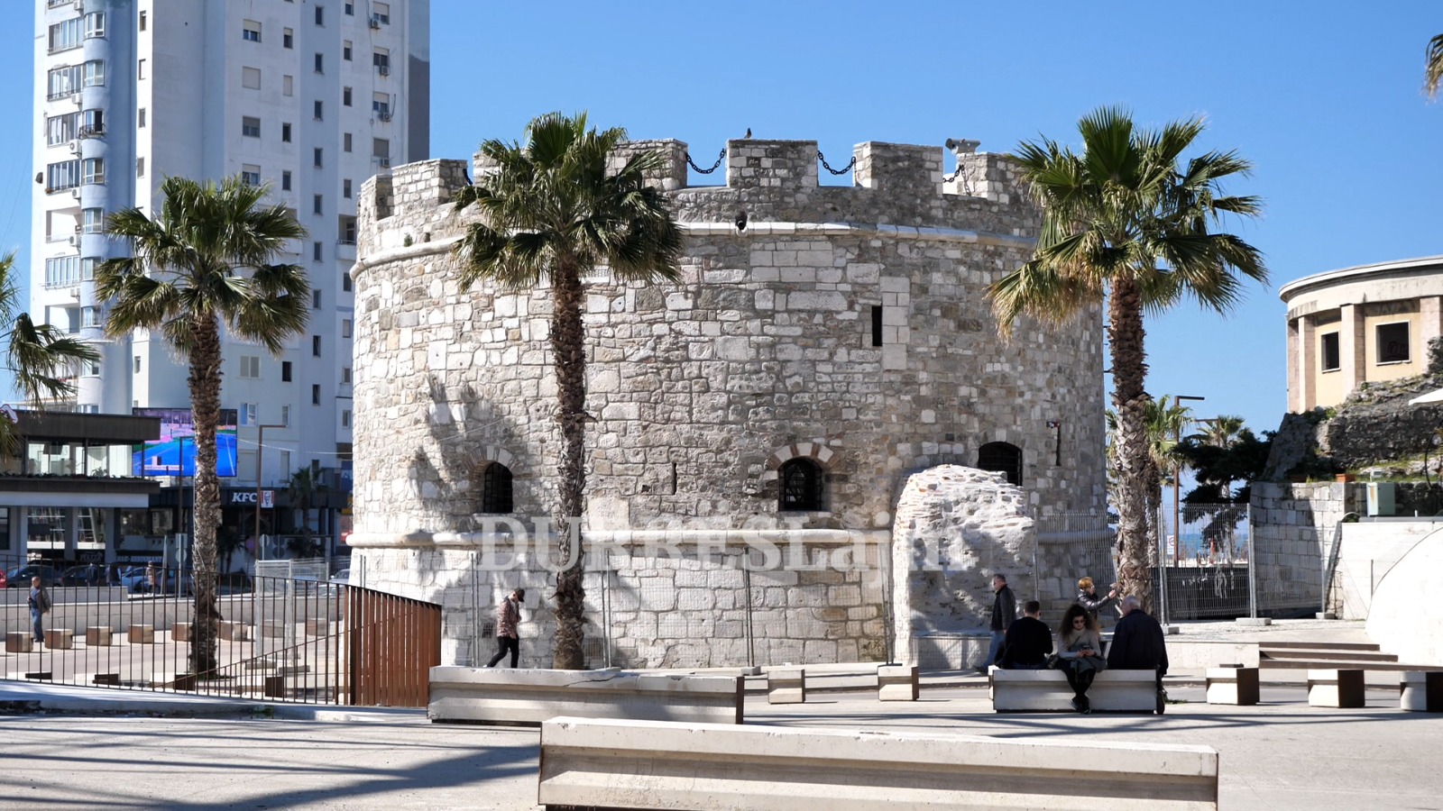 Sezoni turistik në Durrës, vjen lajmi i mirë për Kullën Veneciane. Ja cilët janë monumentet që nuk do të hapen për turistët (VIDEO)