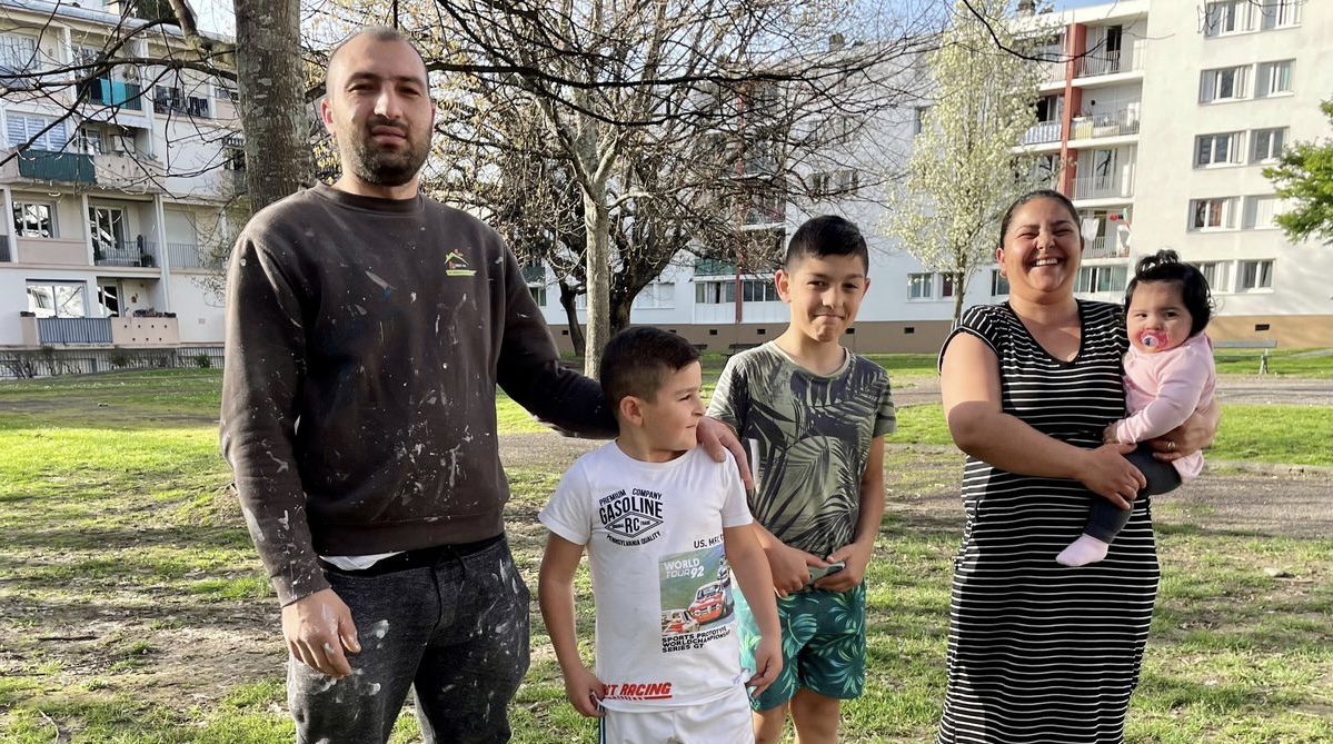 Shteti francez kërkon të dëbojë familjen shqiptare me 6 anëtarë, banorët iu dalin në mbrojtje