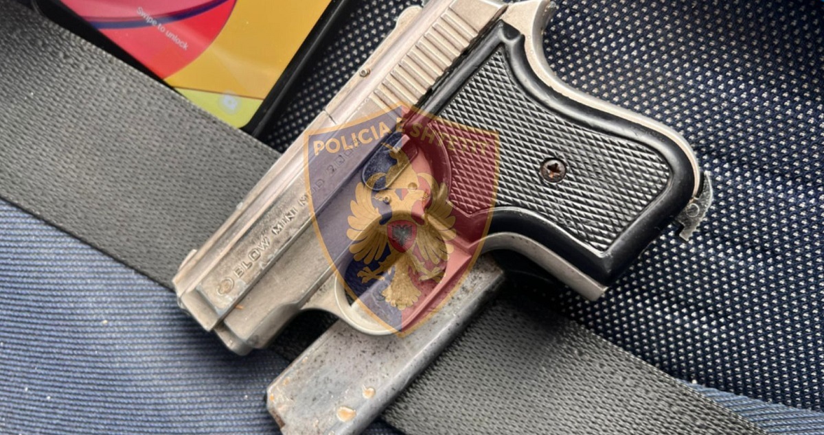 Me pistoletë në makinë, arrestohet 39-vjeçari në Vorë