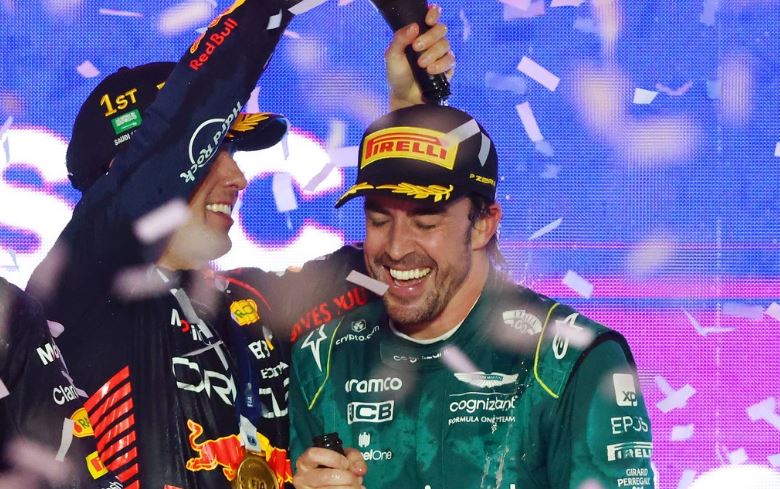 Podiumi i Alonsos kthehet në telenovelë, FIA e zbret spanjollin në vendin e katërt për ta ngjitur sërish në të tretin