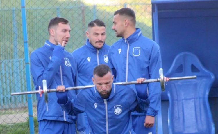 Pret skuadrën kreyqytetase në “Niko Dovana”,  Teuta presion Partizanit me ish-lojtarët e kuq