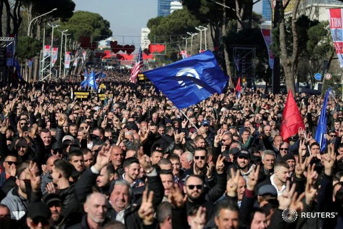 Nesër protesta e opozitës, Policia e Shtetit njofton qytetarët, këto rrugë do të bllokohen