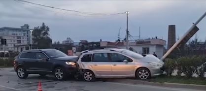 Shkaktoi aksidente me dy të plagosur, gjykata lë në burg ish-drejtorin e doganës