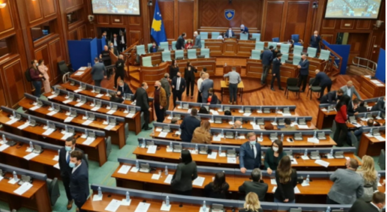 Lista Serbe rikthehet në Kuvendin e Kosovës