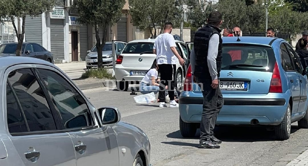 Automjeti përplas një këmbësore në Durrës (FOTO)