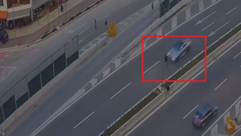 Dalin pamjet/ I riu tenton të kalojë rrugën tek “Astiri”, makina e hedh disa metra në ajër