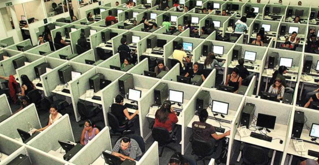Mashtrimi me Call Centerat, ish-operatori zbardh skemën: Puna ndahej në tre departamente …