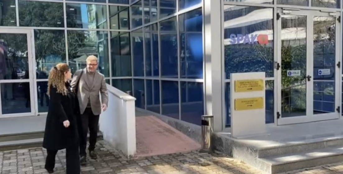 Akuza për pronat e ushtrisë në Shëngjin, Xhaçka në SPAK, ja për çfarë u pyet